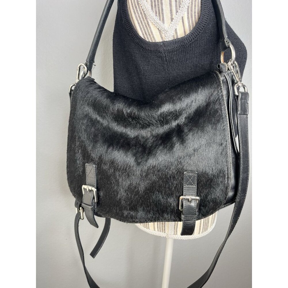 Black Faux Fur Saddle Shoulder Bag - Picture 13 of 15